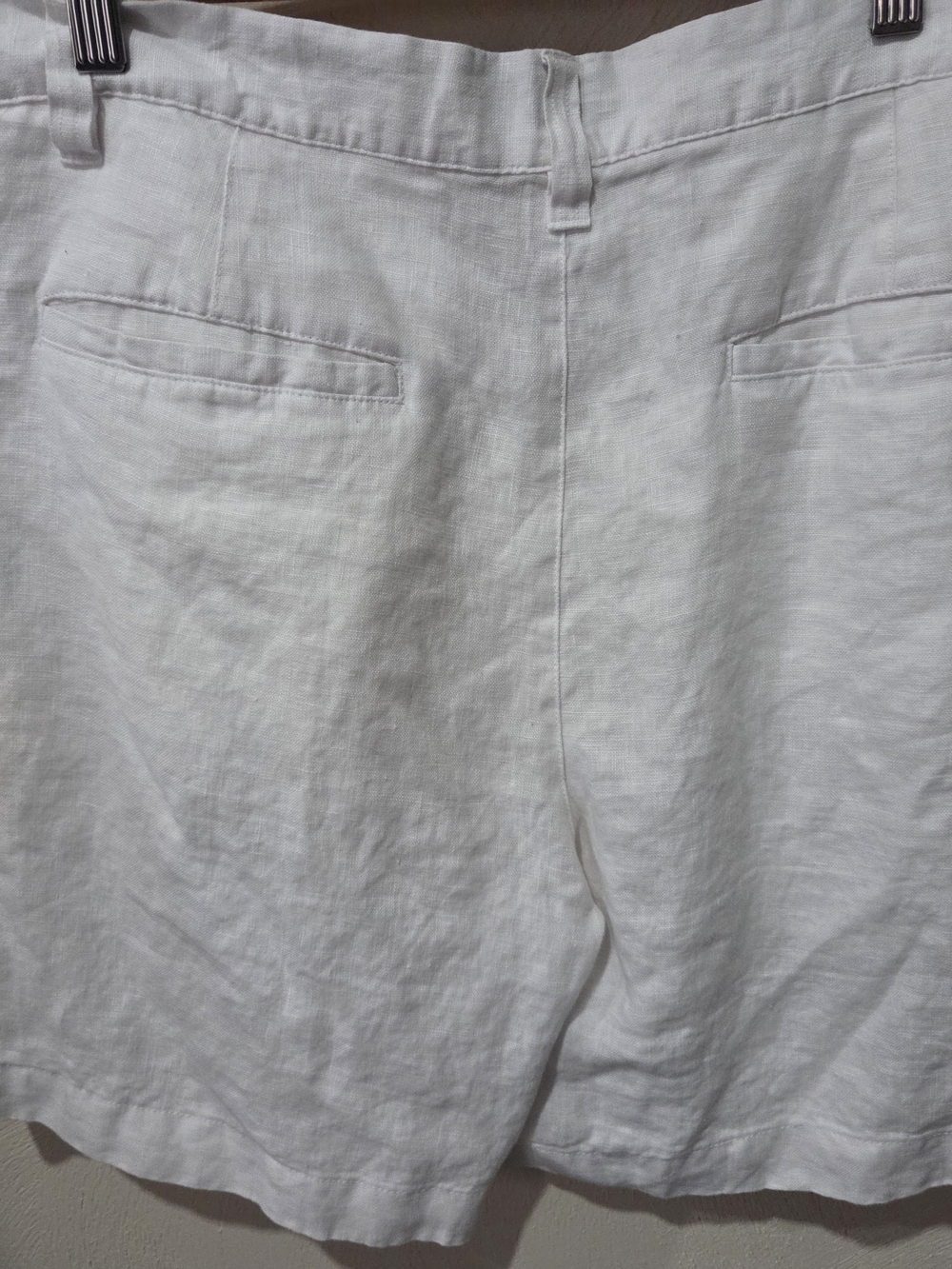 Cotton On White Linen Flat Front Men's Bermuda Shorts - Picture 3 of 3